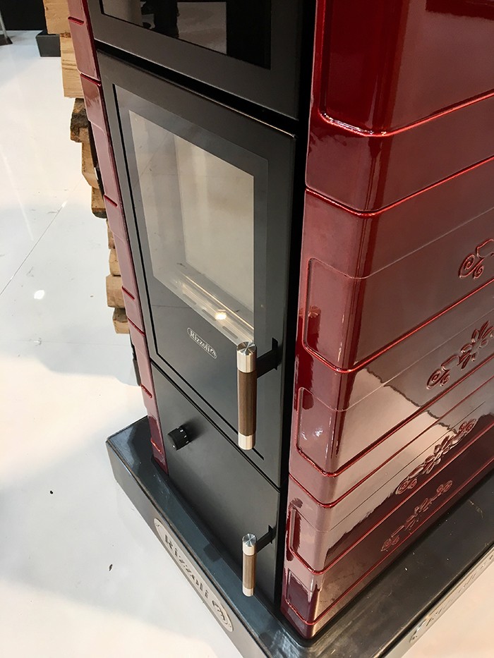 Nuova Serie T. Eleganza tecnologica